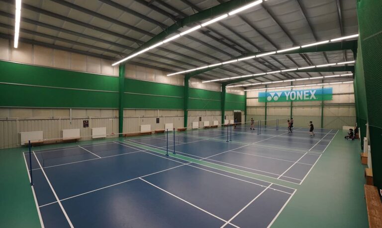 montas-hradec-hala-badminton