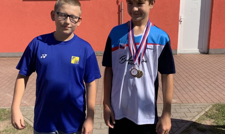 C8FEFA39-D071-4E1A-8220-678D307C4C36